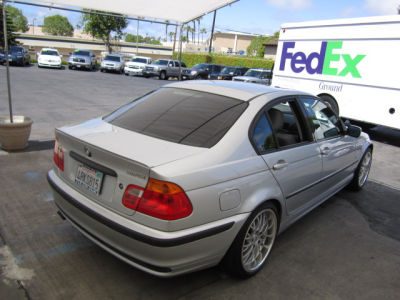 2001 BMW 325  i