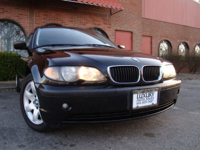 2004 BMW 325  i