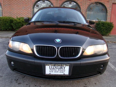 2004 BMW 325  i