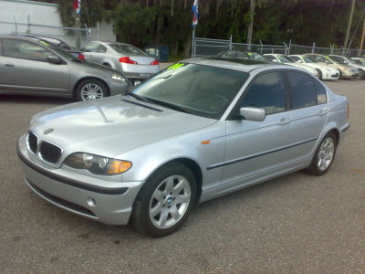 2004 BMW 325  i