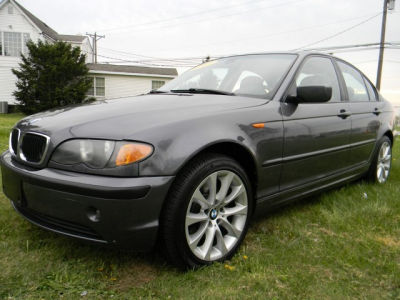 2003 BMW 325  xi