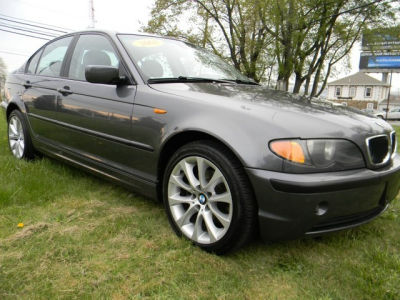 2003 BMW 325  xi