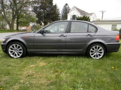 2003 BMW 325  xi