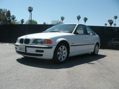 2001 BMW 325  i