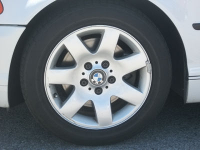 2001 BMW 325  i