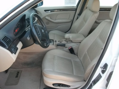 2001 BMW 325  i