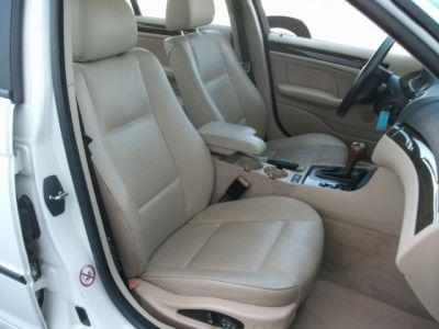 2001 BMW 325  i