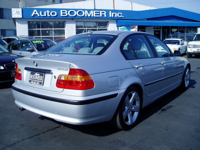 2004 BMW 325  i