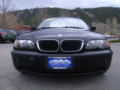 2004 BMW 325  i