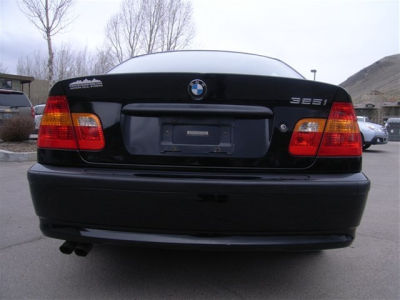 2004 BMW 325  i