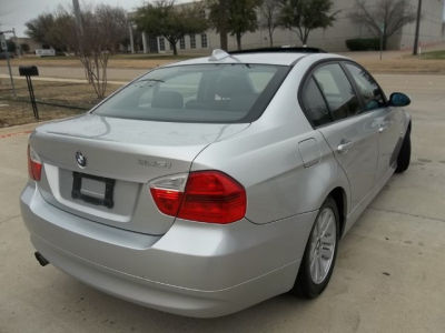 2006 BMW 325  i