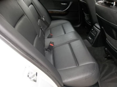 2006 BMW 325  i