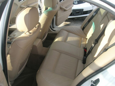 2004 BMW 325 xi