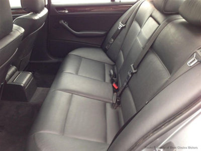 2004 BMW 325  i