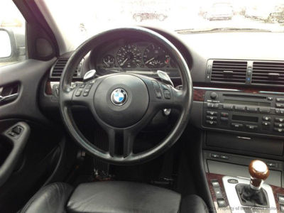 2004 BMW 325  i