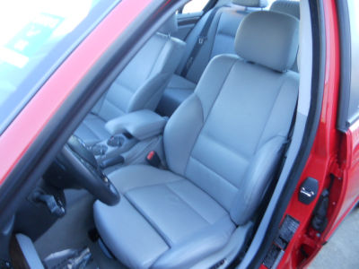 2004 BMW 325  i