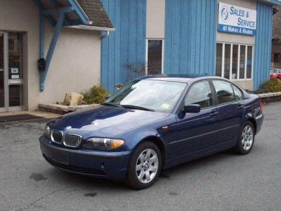 2004 BMW 325  xi