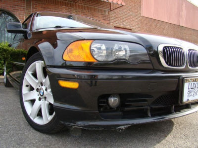 2001 BMW 325  Ci