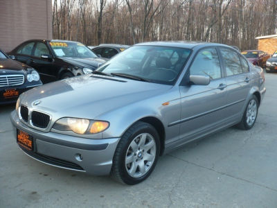 2005 BMW 325  xi
