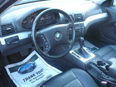 2005 BMW 325  xi