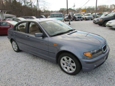 2002 BMW 325  xi