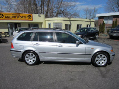 2002 BMW 325  xiT