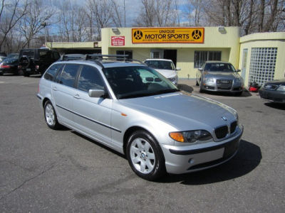 2002 BMW 325  xiT