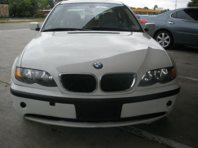 2004 BMW 325  i