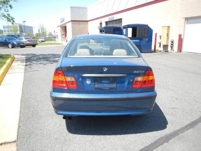 2002 BMW 325  i