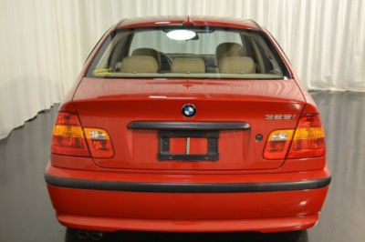 2005 BMW 325  i