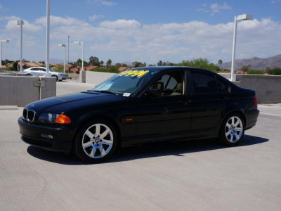 2001 BMW 325  i