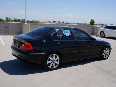 2001 BMW 325 i