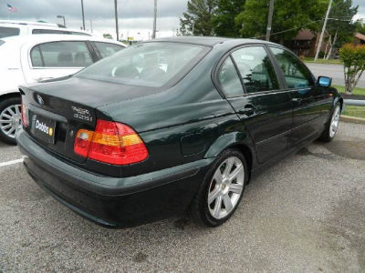 2003 BMW 325  i