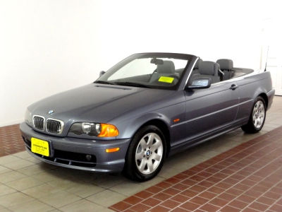 2001 BMW 325  Ci