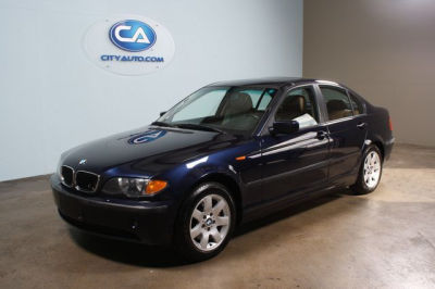 2002 BMW 325  xi