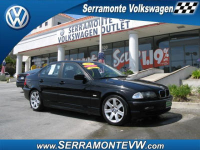 2001 BMW 325  i