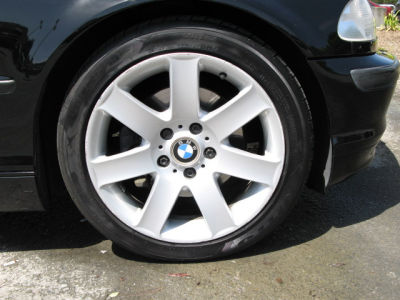 2001 BMW 325  i