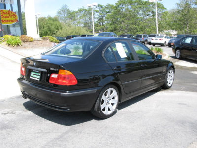 2001 BMW 325  i