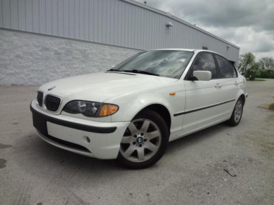 2004 BMW 325  i