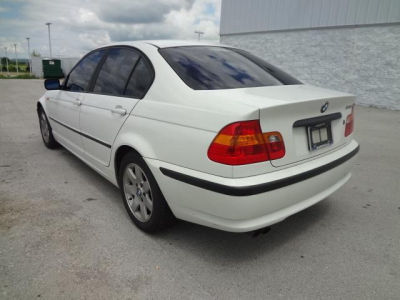 2004 BMW 325  i