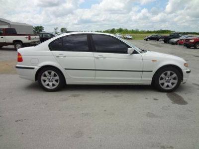 2004 BMW 325  i