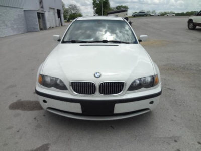 2004 BMW 325  i