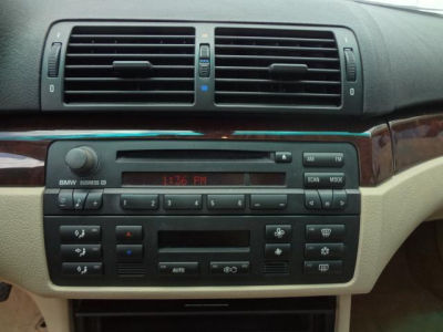 2004 BMW 325  i