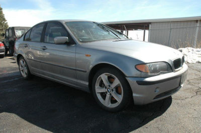 2004 BMW 325  xi