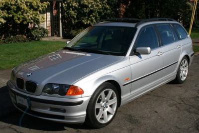 2001 BMW 325  i