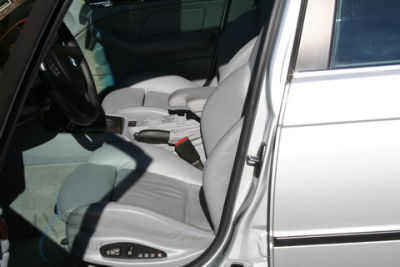 2001 BMW 325  i