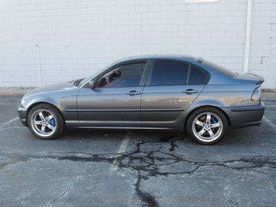 2003 BMW 325  i