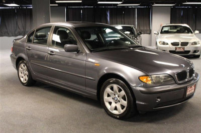 2003 BMW 325  xi