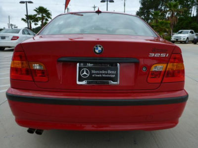 2005 BMW 325  i