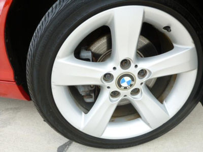2005 BMW 325  i